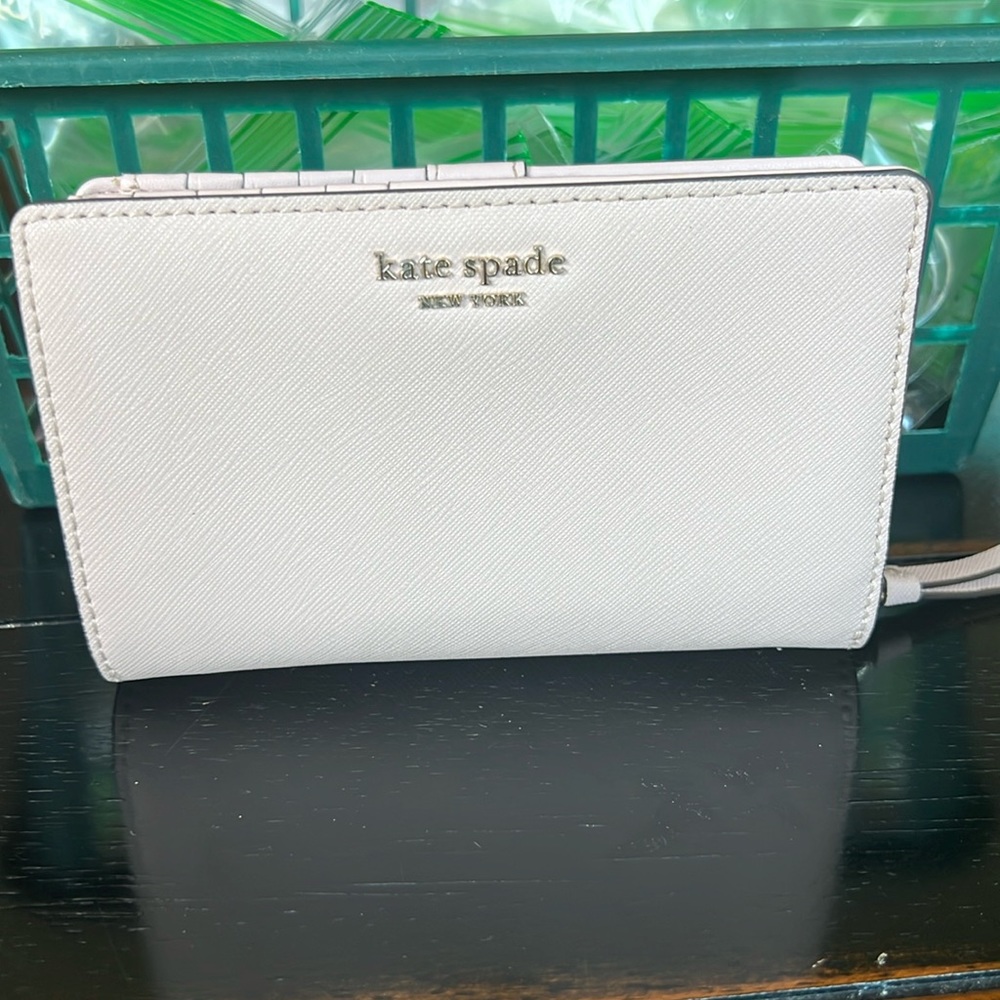 Kate Spade women’s blush wallet